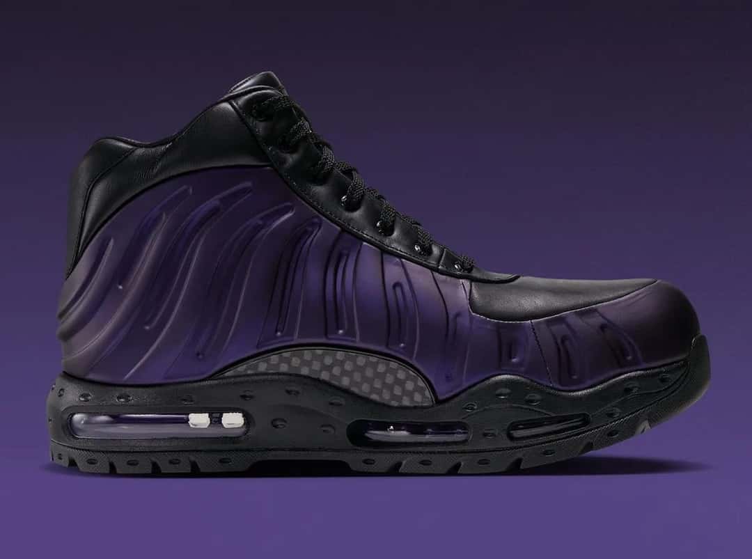 Nike Air Max Foamdome Eggplant de perfil, con la carcasa violeta con reflejos y la suela negra con unidades de aire